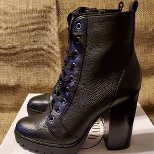 NWOT Steve Madden Black Leather Ankle Boots